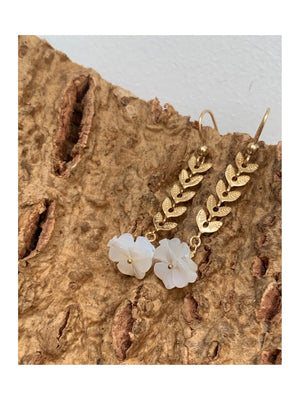 BOUCLES D'OREILLES CHAMPETRE - Blanche - Mademoizelle Moon - Désaccords